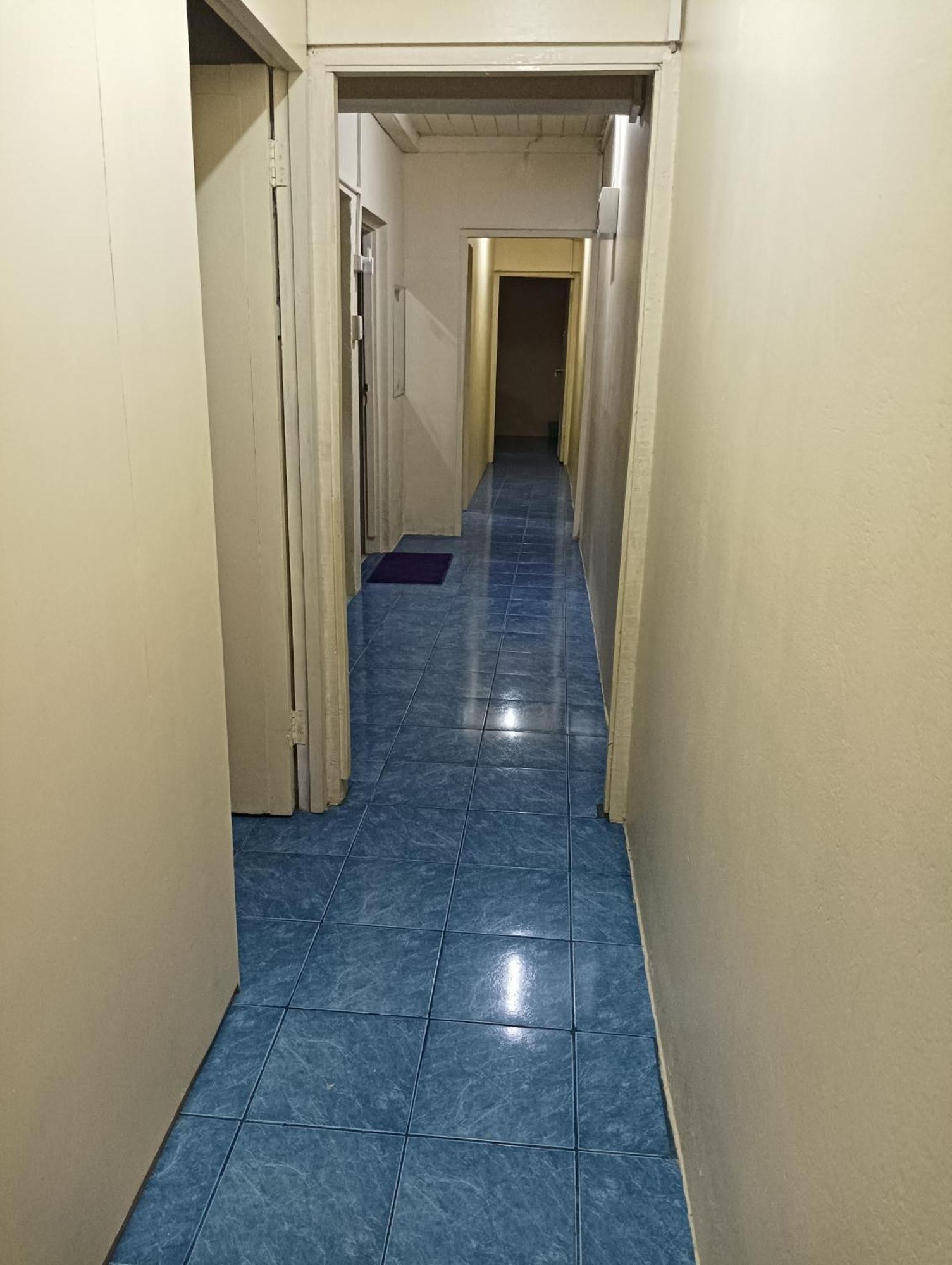 Mishra Residence Сува Стая снимка